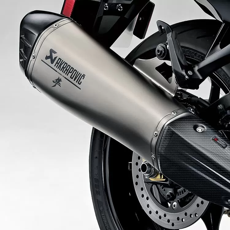 Akrapovič slip-on silencers now available for new Hayabusa Akrapovič slip-on silencers now available for new Hayabusa
